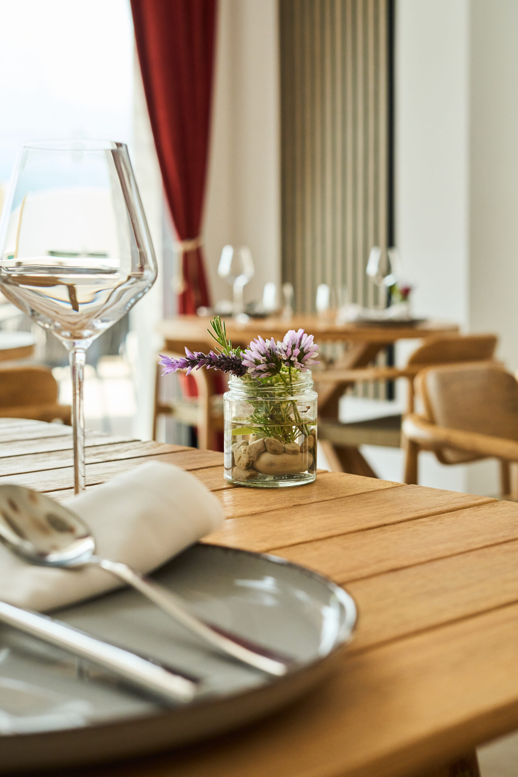 HOTEL Y RESTAURANTE 64